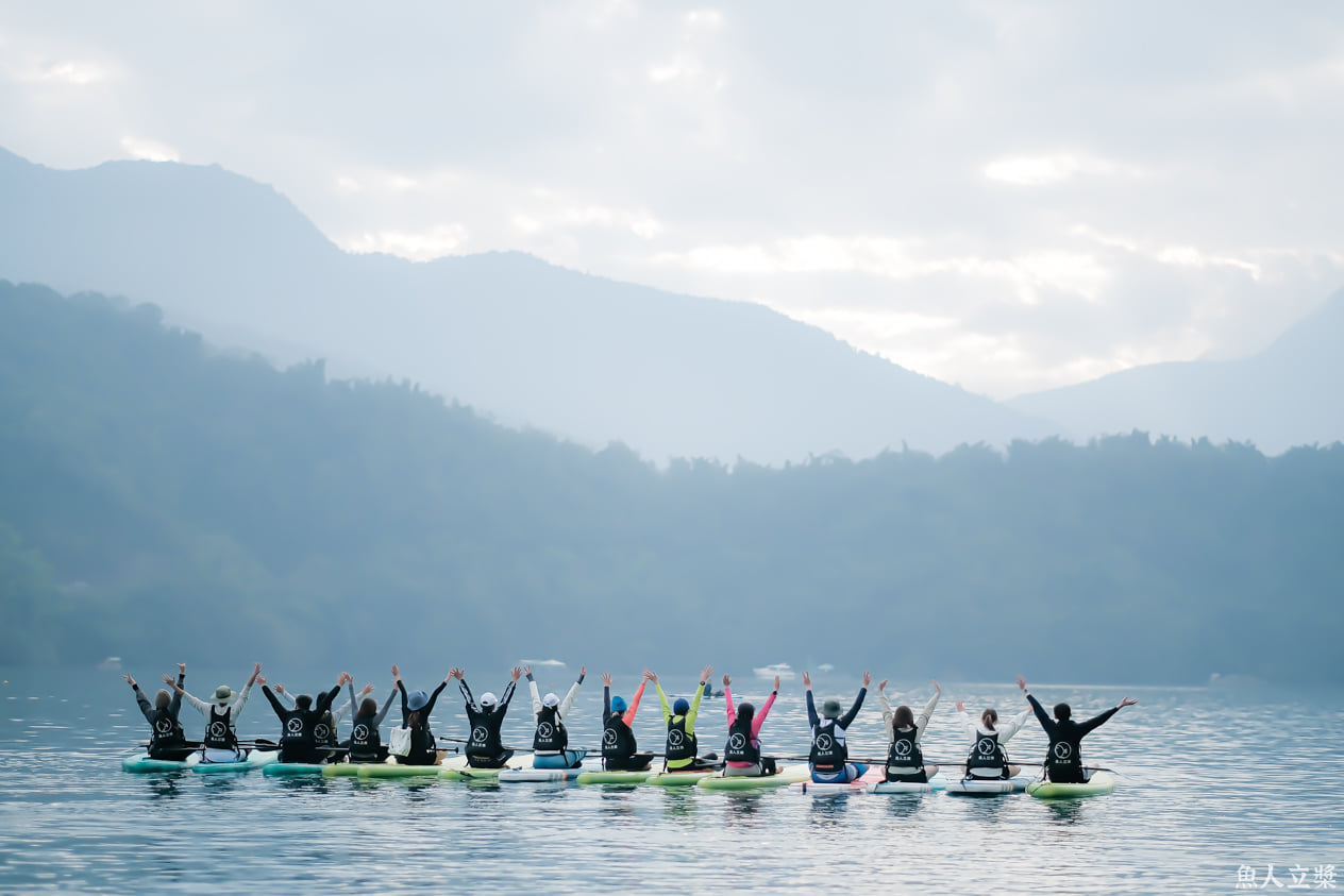 魚人立槳 (1)